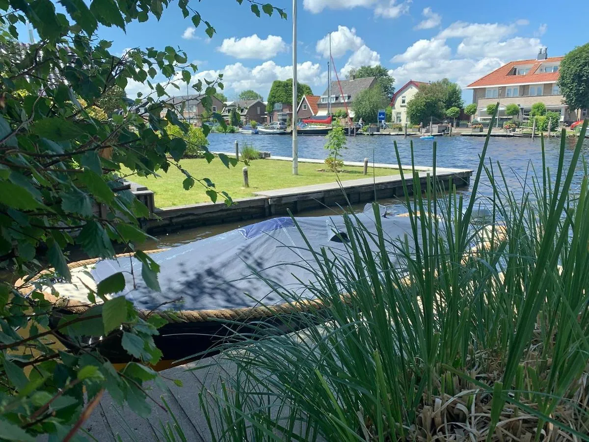 Holiday Home At The Water, Fire Place, Boat And Sup Rent, Near Amsterdam 알스메르 0*,  네덜란드